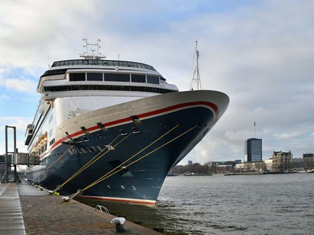 Cruiseschip ms Bolette van Fred Olsen Cruise Line aan de Cruise Terminal Rotterdam